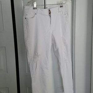 Womens New York and Company white jeans